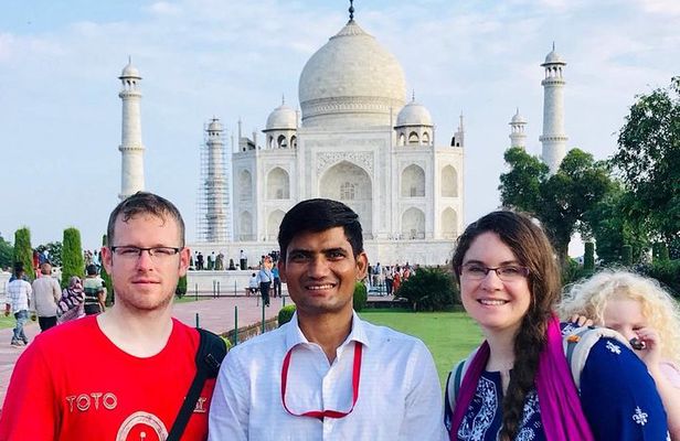 Full-Day Private Tour in Agra with Lunch