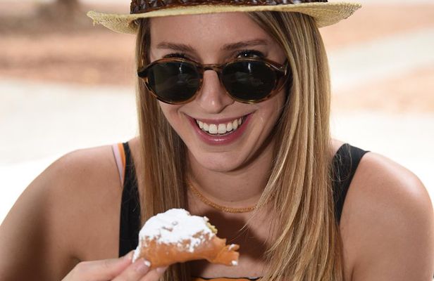 French Quarter History Tour with Cafe Du Monde 