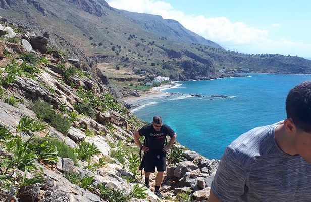 Above ARADENAgorge, MARMARAbeach, LIVANIANA.