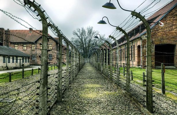 Private Tour to Auschwitz & Birkenau from Katowice