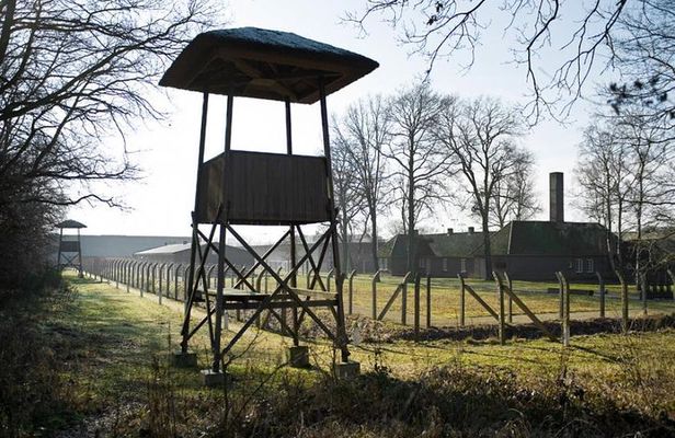 Small Group Tour to Nazi WWII concentration camp from Amsterdam