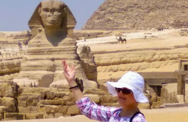 Half Day Tour To The Pyramids Of Giza and Sphinx