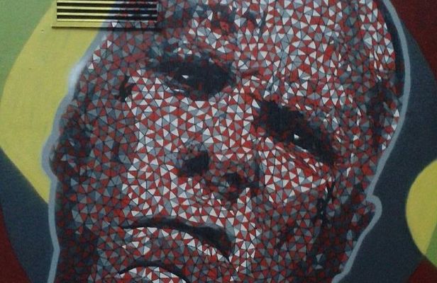  Belfast Music and Street Art Small Group Guided Experience