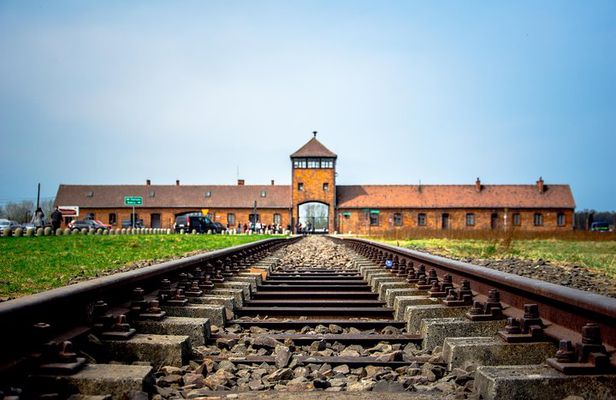 Auschwitz Birkenau and Wieliczka Salt Mine Guided Full Day Tour