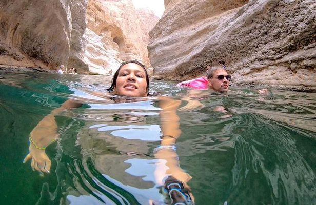 Wadi Shab full day tour (Muscat tours):Oman Shore excursions