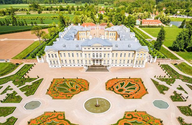 Hill of Crosses & Rundale Palace Tour