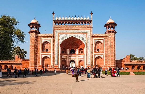 Same Day Taj Mahal Tour By Car from Delhi