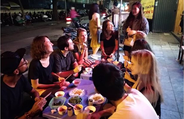 Hanoi Street Food + Night Life Tour