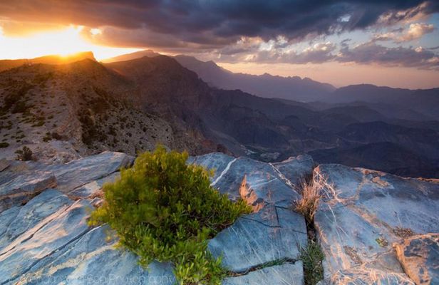 Jabl Shams and Nizwa culture and themes tours