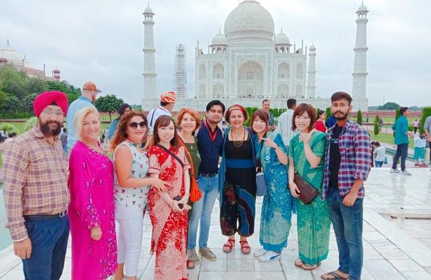 Same Day Taj Mahal Tour by Gatimaan Express Train