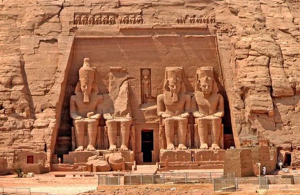Overnight Trip to Aswan From Luxor Visiting Abu Simbel Temple
