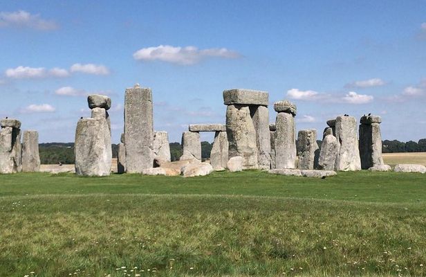 Windsor Castle | Stonehenge | Bath Private Guided Tour fr. London / Southampton
