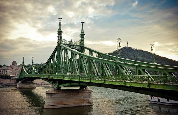 Private 3 Hour Walking Experience in Budapest City
