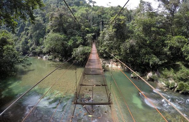 Rafting, Hiking and Caving at Rio Claro's Turquoise Waters!