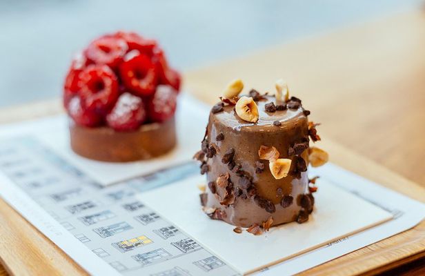Paris Private Food Tour with 6 or 10 Tastings