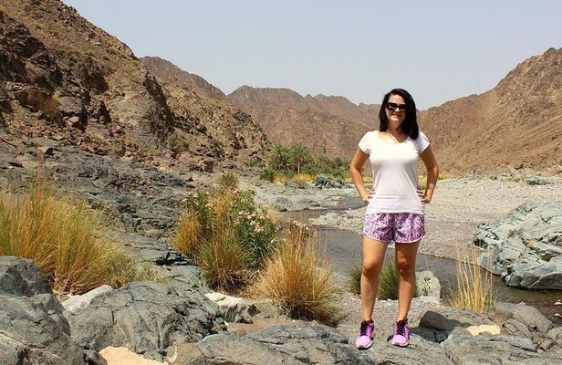 Wadi Abyadh and Wekan Village (Day trip) 4WD :Muscat Tours