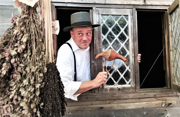 2.5-Hour Salem History & Sightseeing Guided Walking Tour