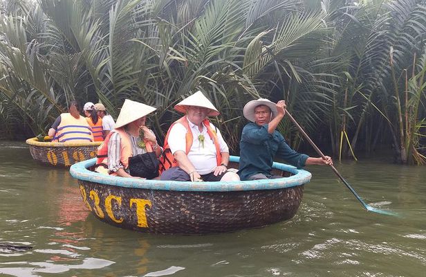 Cam Thanh Basket Boat Tour & Cooking Class