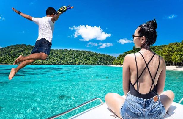 Early Bird Speedboat Trip to Phi Phi Islands