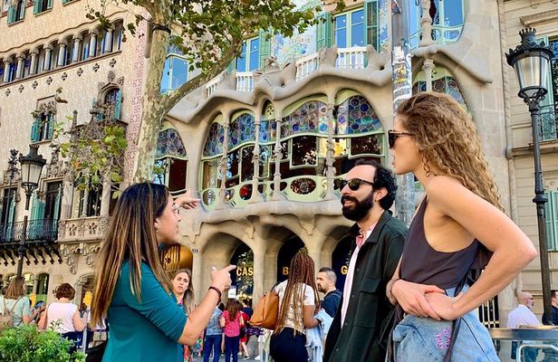 Gaudi, Modernisme And Spanish Wine