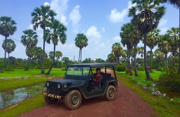 Countryside & Silk Farm Offbeat Jeep Tour