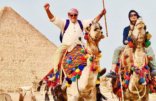 Private 2 Hours Camel Ride at Pyramids of Giza From Cairo 