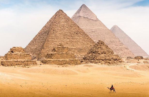 Top Day Tour To Giza Pyramids & Memphis City & Sakkara Pyramid