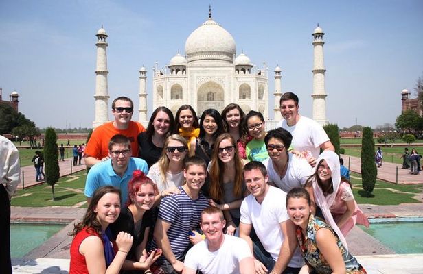 Private Same Day Taj Mahal and Agra fort Tour by CAR