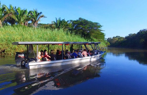 Palo verde river cruise, sugarcane liquor and cultural combo tour.