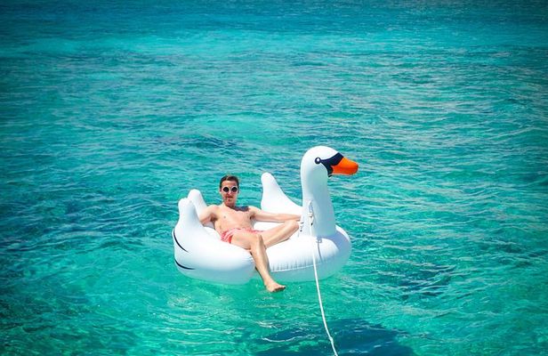 3-Hour Private Catamaran with Snacks & Open Bar