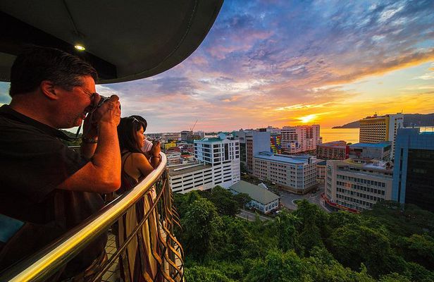 Private Kota Kinabalu by Night with Dinner