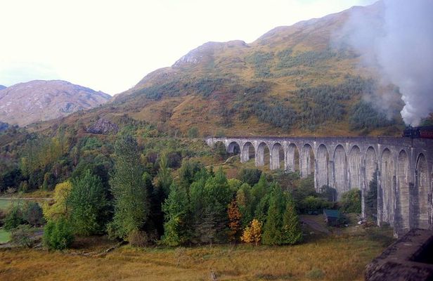 From Glasgow: Glenfinnan, Highlands and Loch Lomond
