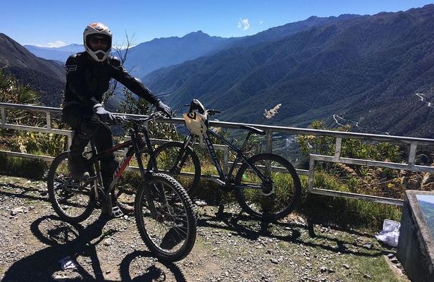 Jungle Trail to Machu Picchu (mountainbiking, rafting, ziplining) - 4 day tour