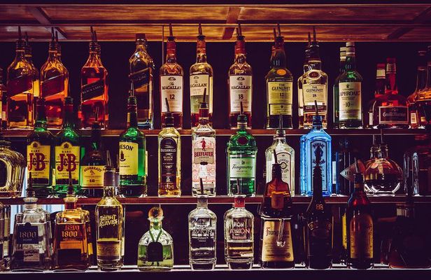 Delhi: Pub Crawl (3 Hours Guided Bar Hopping Tour)