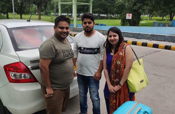Udaipur Sightseeing Tour By Car With Guide