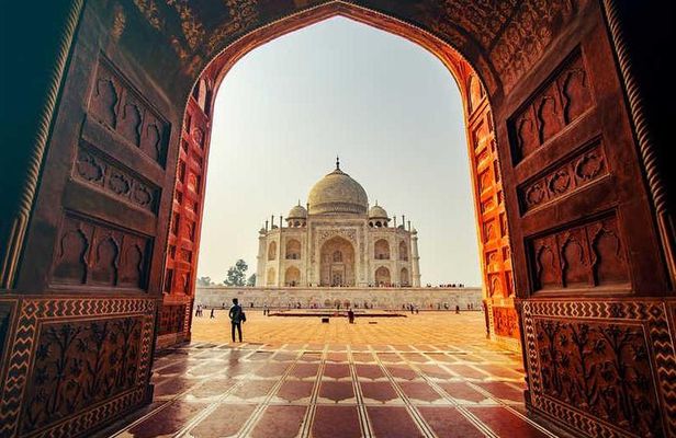 Sunset Tour of Taj Mahal from Delhi Including entrance tickets