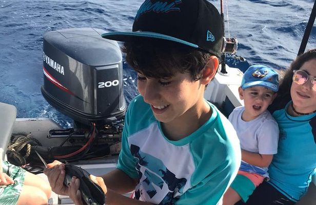 Sport fishing and round trip transportacion from airbnb,hotel or cruise port 