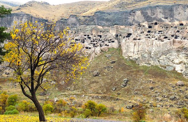 All-inclusive.Tour to Georgia for 4 days: Borjomi, Akhaltsikhe, Vardzia