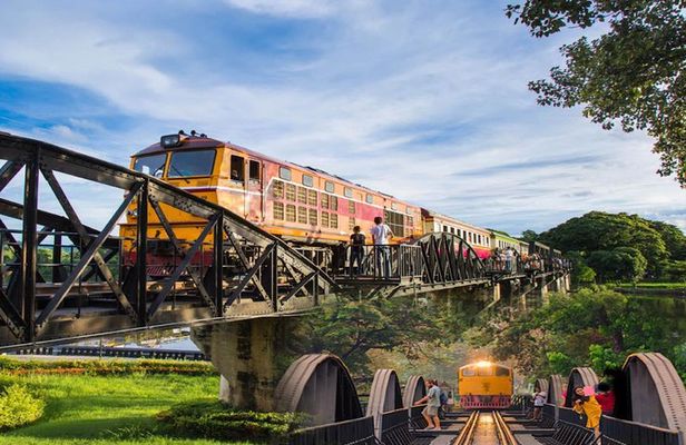 River Kwai Bridge and Floating Market Full-Day Combo