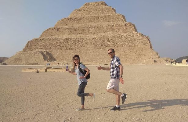 Best Private Tour to Giza Pyramids and Saqqara from the Mena House Hotel