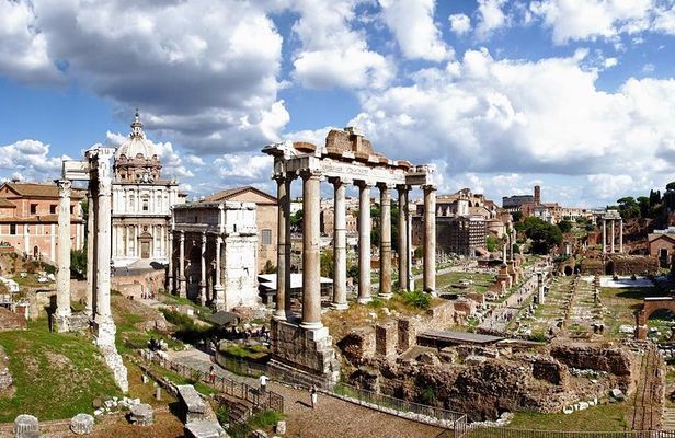 Colosseum Guided Tour with Roman Forum and Palatine Hill Entrance