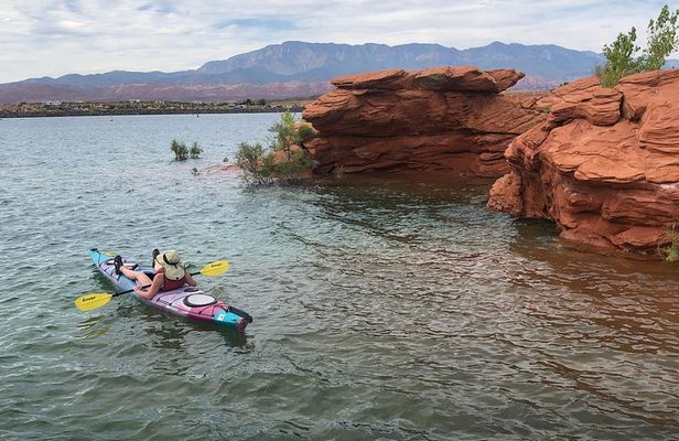 Paddleboard & Hiking 2 Day Trip from Las Vegas to Sand Hollow & Snow Canyon, UT