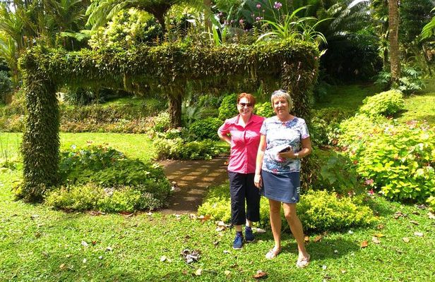 The Montreal Garden Tour with Fraser's Taxi and Tours