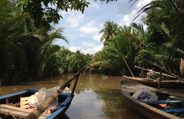 Authentic Mekong - Non touristic private day tour including 07 shots of alcohol