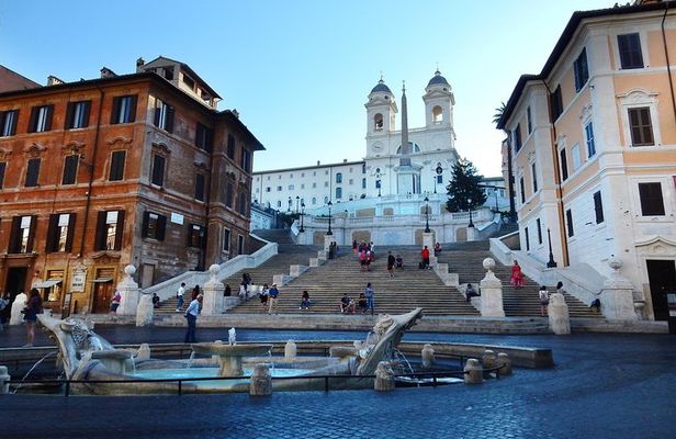 Early Morning Sightseeing Piazzas Tour with Breakfast