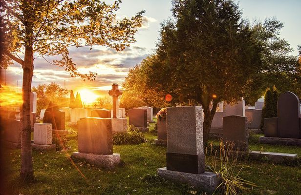 Chisinau Ghost Tour in Cemeteries