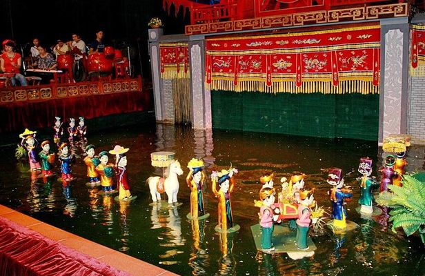 Water Puppet Show-Cyclo & Dinner On Cruise in Ho Chi Minh City
