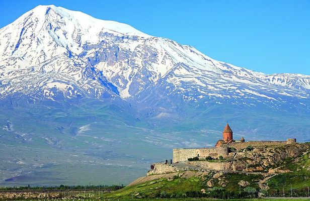 Private tour to Khor Virap, Noravank, Areni Cave