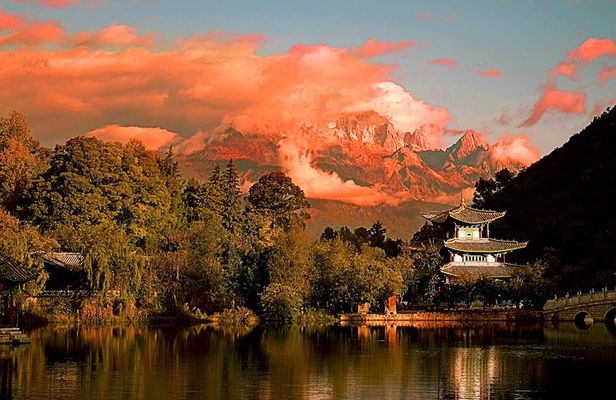 1-Day Dongba and Naxi Culture Tour in Lijiang