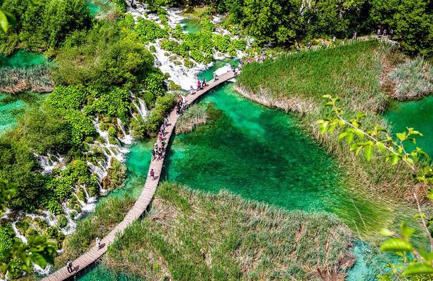 From Zagreb: Plitvice lakes guided tour
